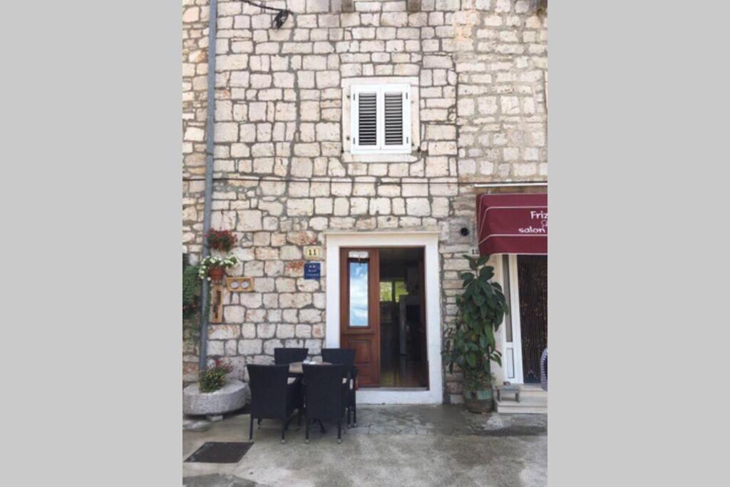 Apartman Knezovic Stari Grad  Extérieur photo