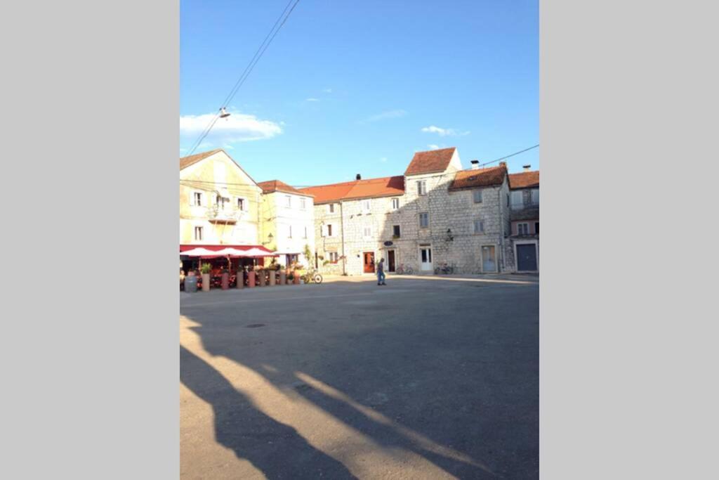 Apartman Knezovic Stari Grad  Extérieur photo