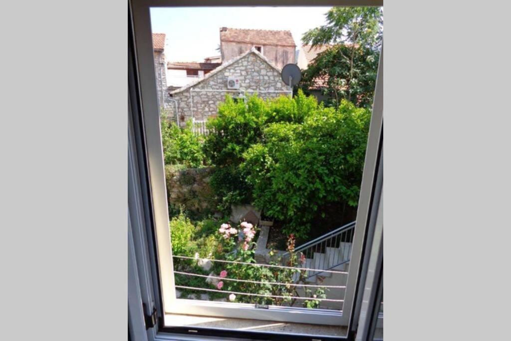 Apartman Knezovic Stari Grad  Extérieur photo